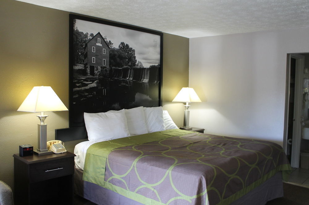Motel Super 8 By Wyndham Locust Grove Zewnętrze zdjęcie