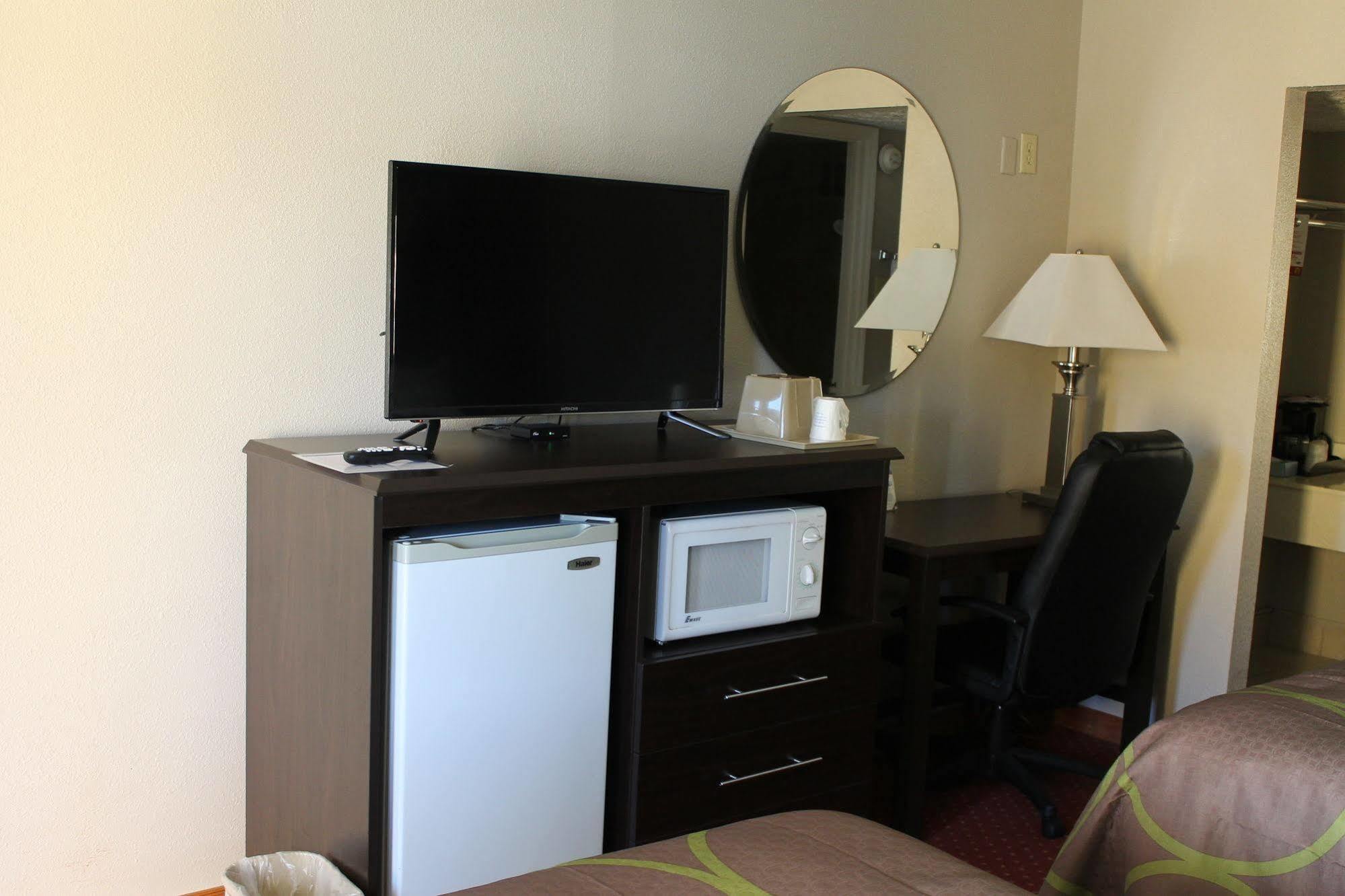 Motel Super 8 By Wyndham Locust Grove Zewnętrze zdjęcie