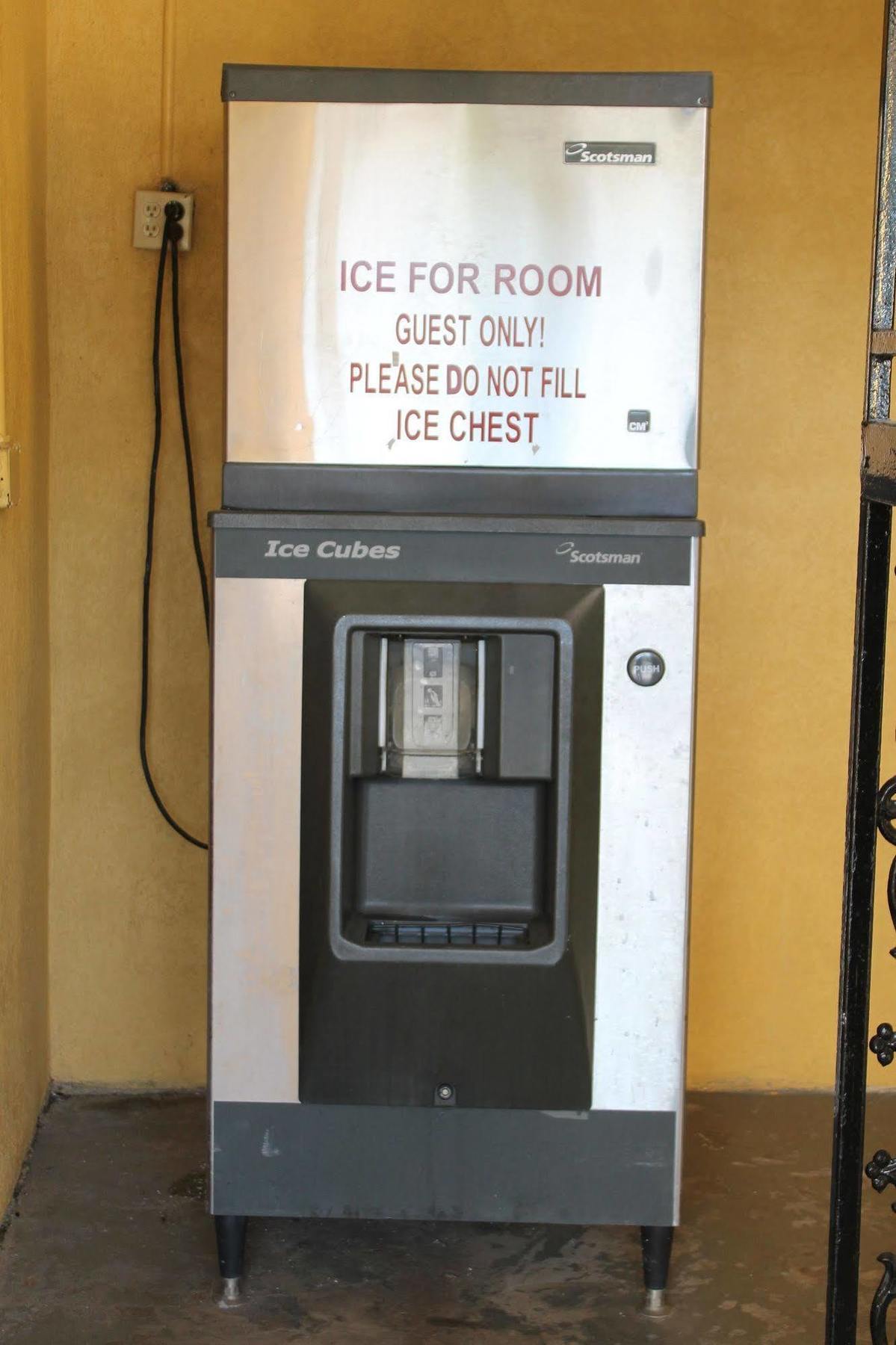 Motel Super 8 By Wyndham Locust Grove Zewnętrze zdjęcie